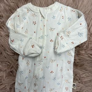 Beautiful Rabbit & Bear Sleeper with baby mitts